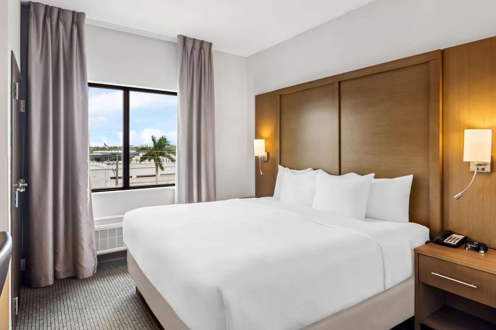 Comfort Suites Stuart-Hutchinson Island Exteriör bild
