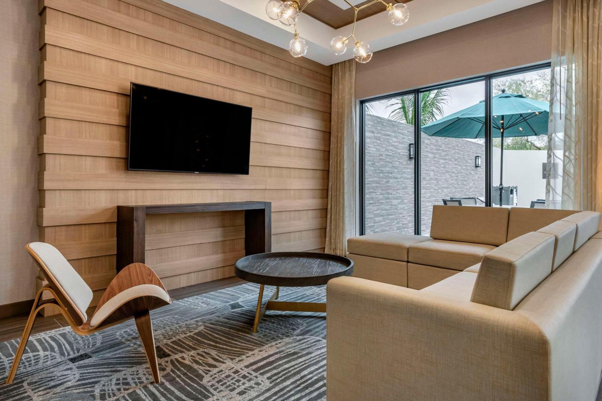 Comfort Suites Stuart-Hutchinson Island Exteriör bild